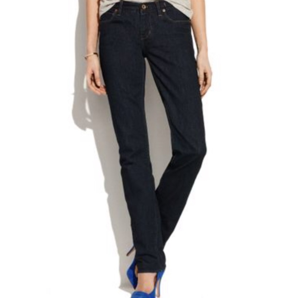 Madewell Dark Wash Rail Straight Jean size 26